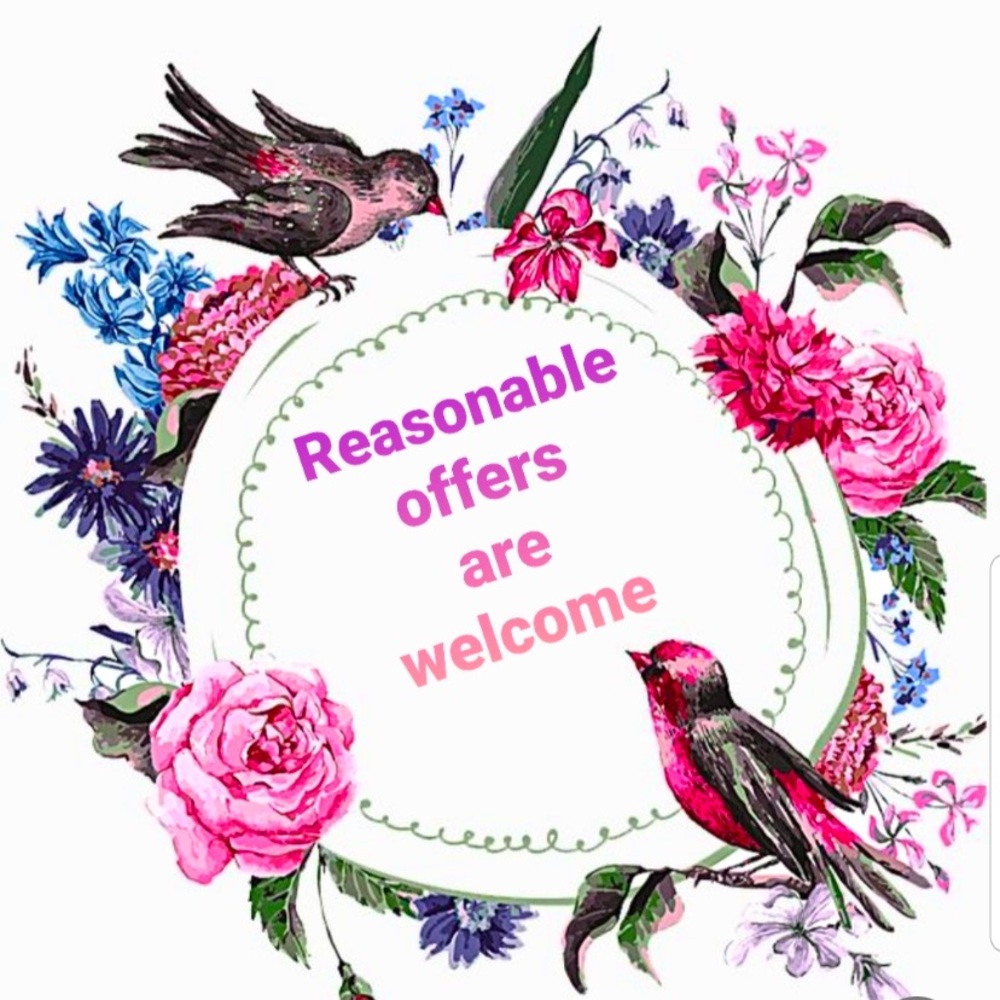 🌸All Reasonable Offers Are Welcome🌸